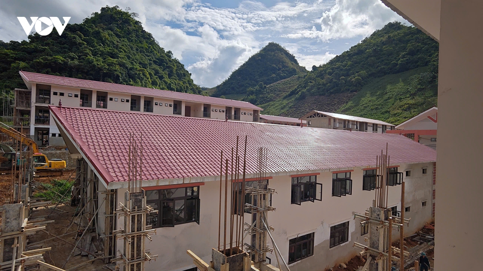 Rút ngắn từng ngày để kịp mùa tựu trường ở Phiêng Pằn, Sơn La