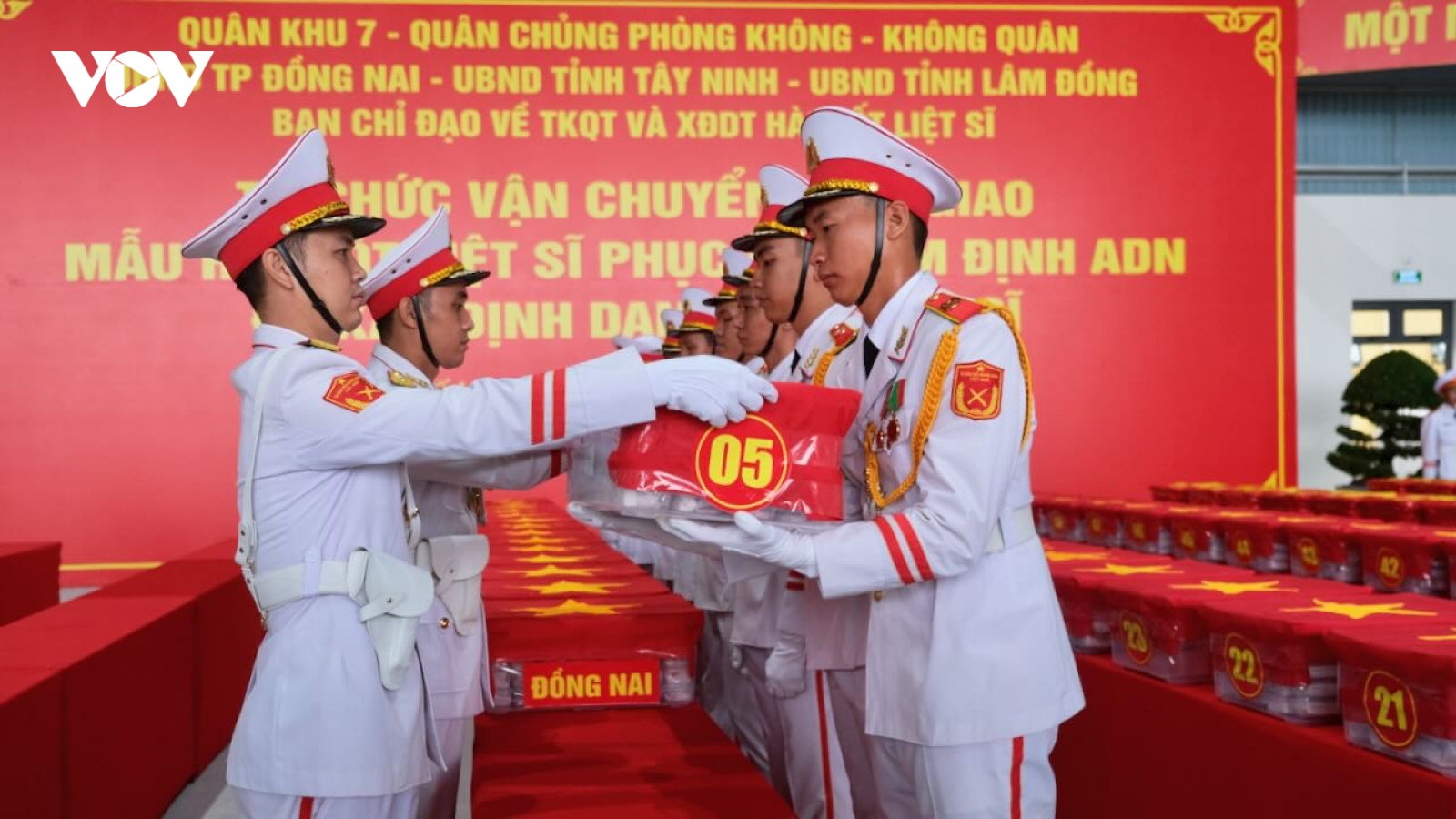 Đưa hơn 13.500 mẫu hài cốt liệt sĩ từ Đồng Nai, Tây Ninh, Lâm Đồng đi giám định ADN