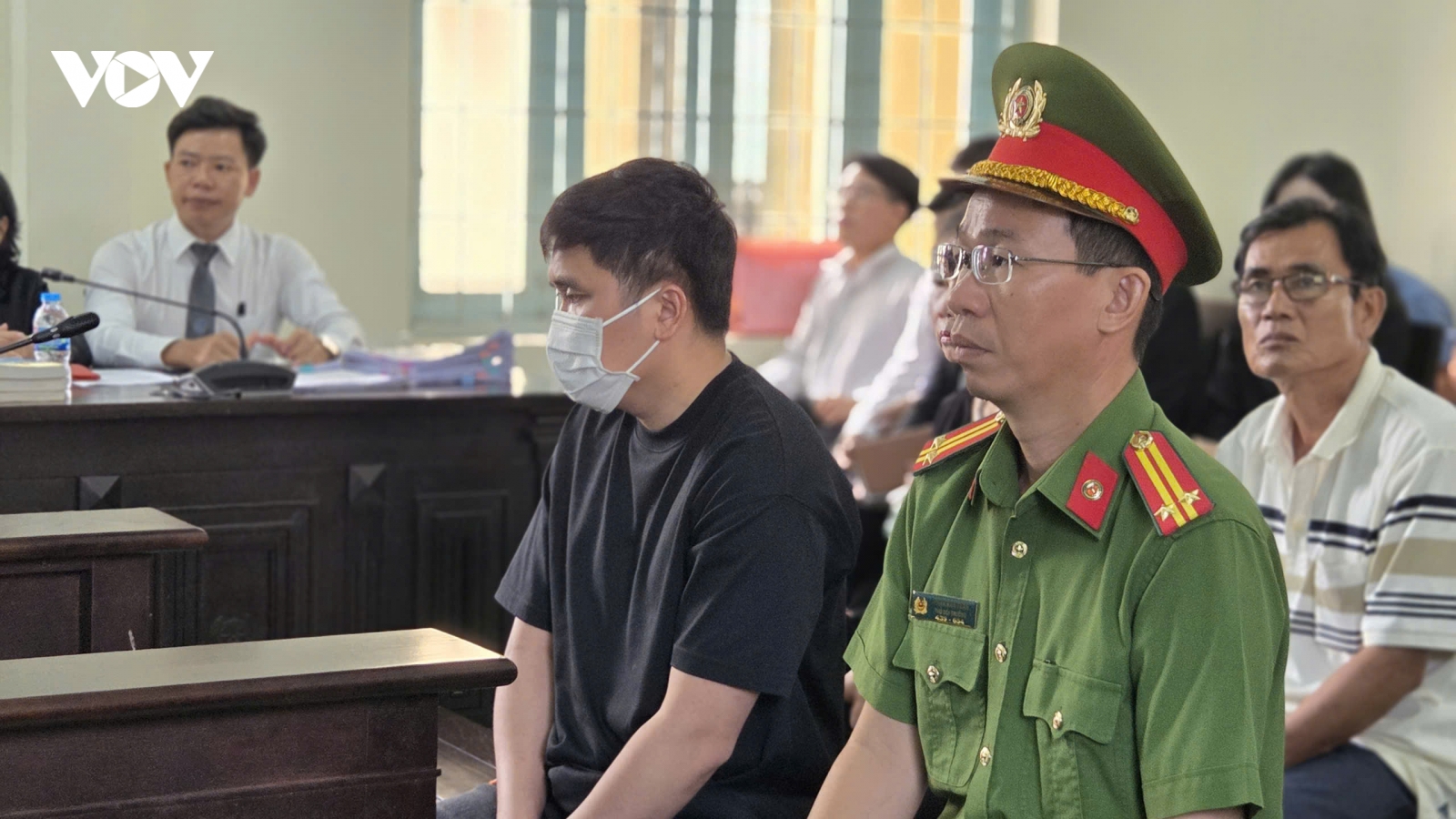Hoãn phiên toà xét xử tài xế gây tai nạn làm nữ sinh tử vong ở Vĩnh Long