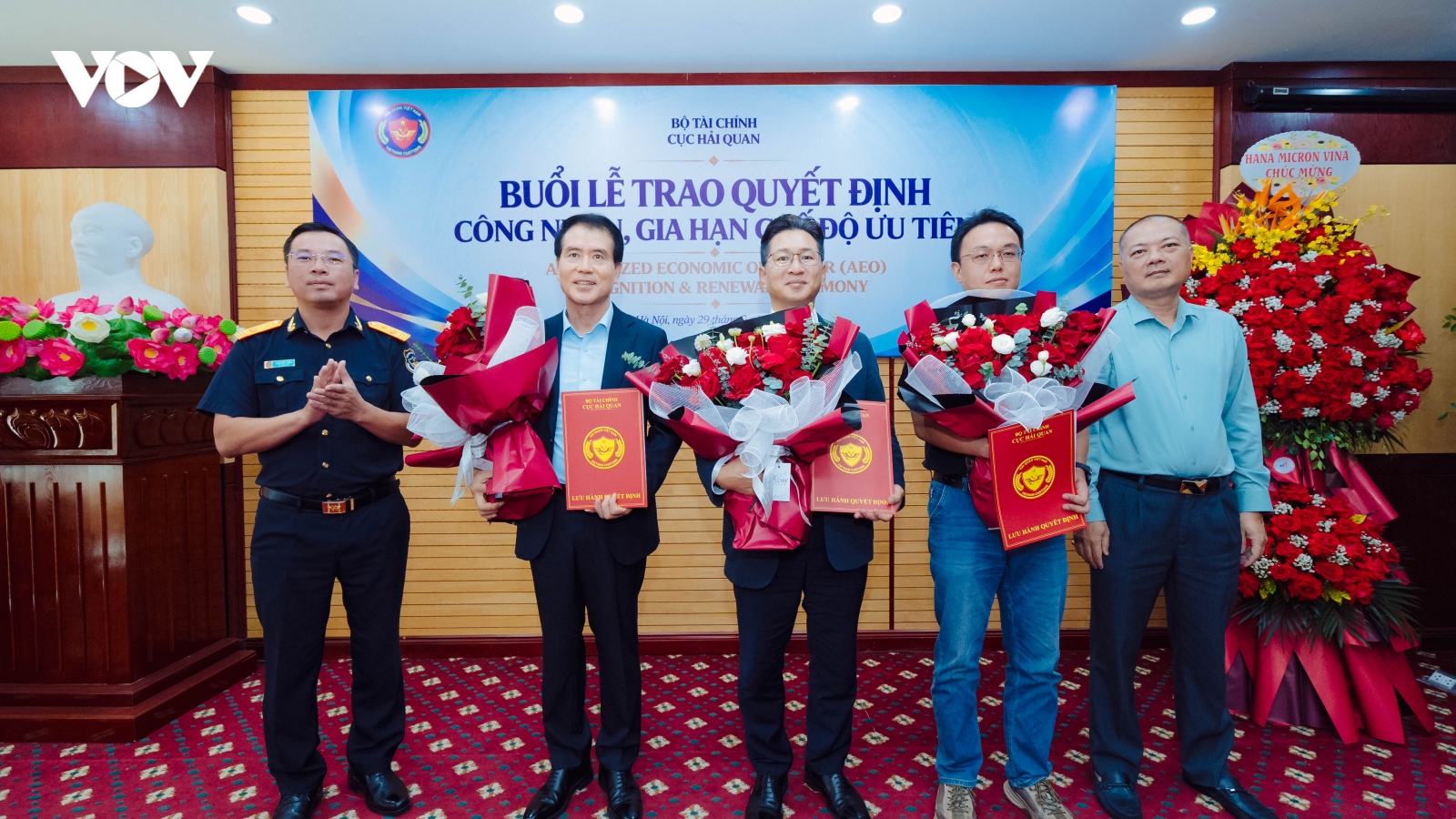 74 doanh nghiệp được “luồng xanh” hải quan, chiếm hơn 30% kim ngạch xuất nhập khẩu