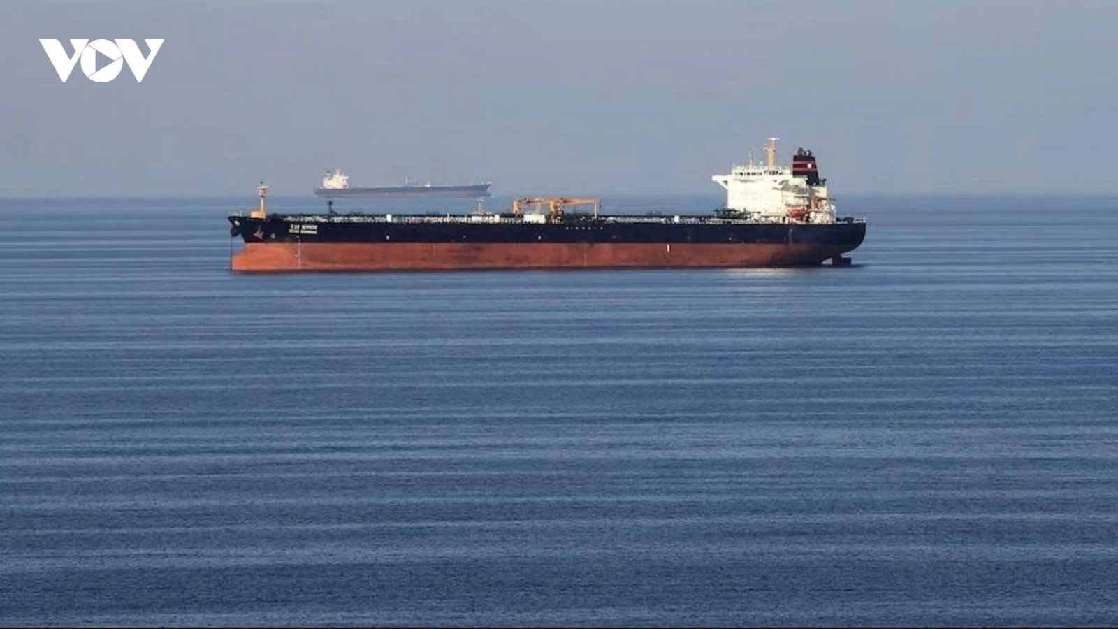 Mỹ tuyên bố lưu lượng dầu qua eo biển Hormuz gần trở lại mức trước giao tranh