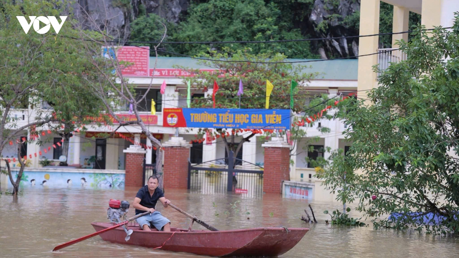 Ninh Bình: Lũ sông Hoàng Long, sông Đáy tiếp tục lên, Gia Viễn vẫn ngập sâu