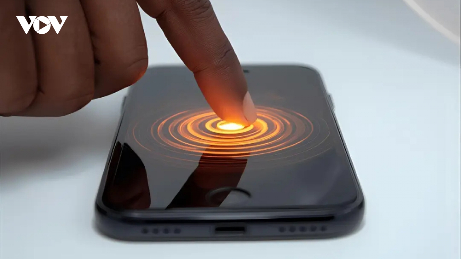 Apple có thể phải trả 5,7 tỷ USD vì cách iPhone rung
