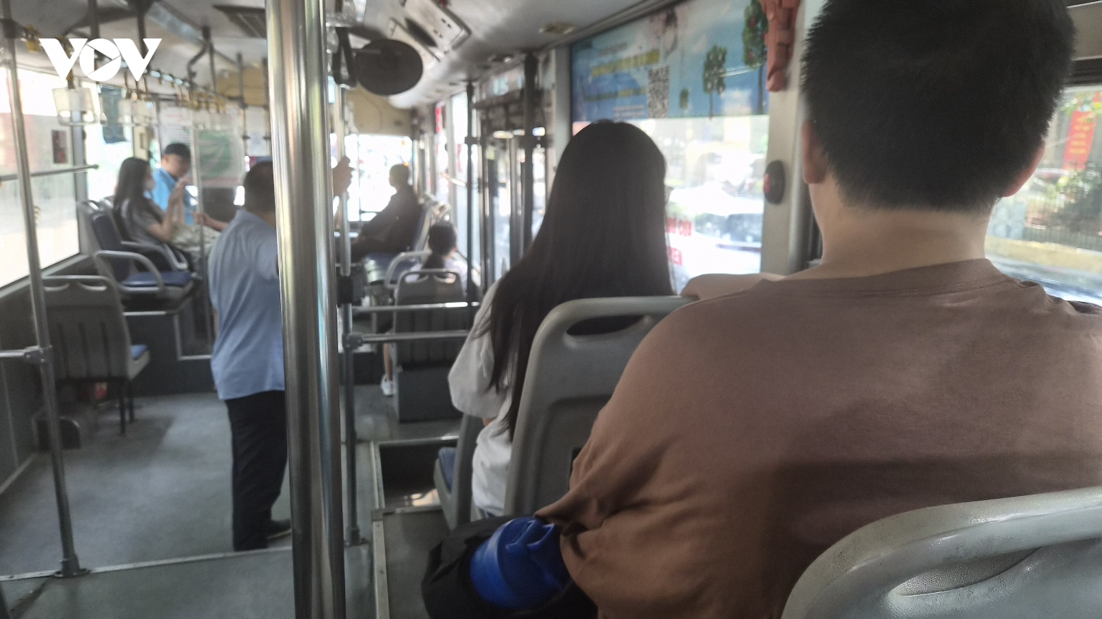 Giá vé hợp lý nên khách đi bus nhiều hơn, việc nhỏ mà không nhỏ