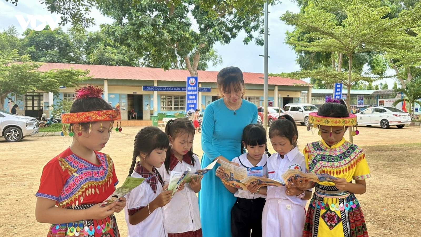 Đắk Lắk tăng mức hỗ trợ, đầu tư điều kiện học tập ở vùng khó khăn