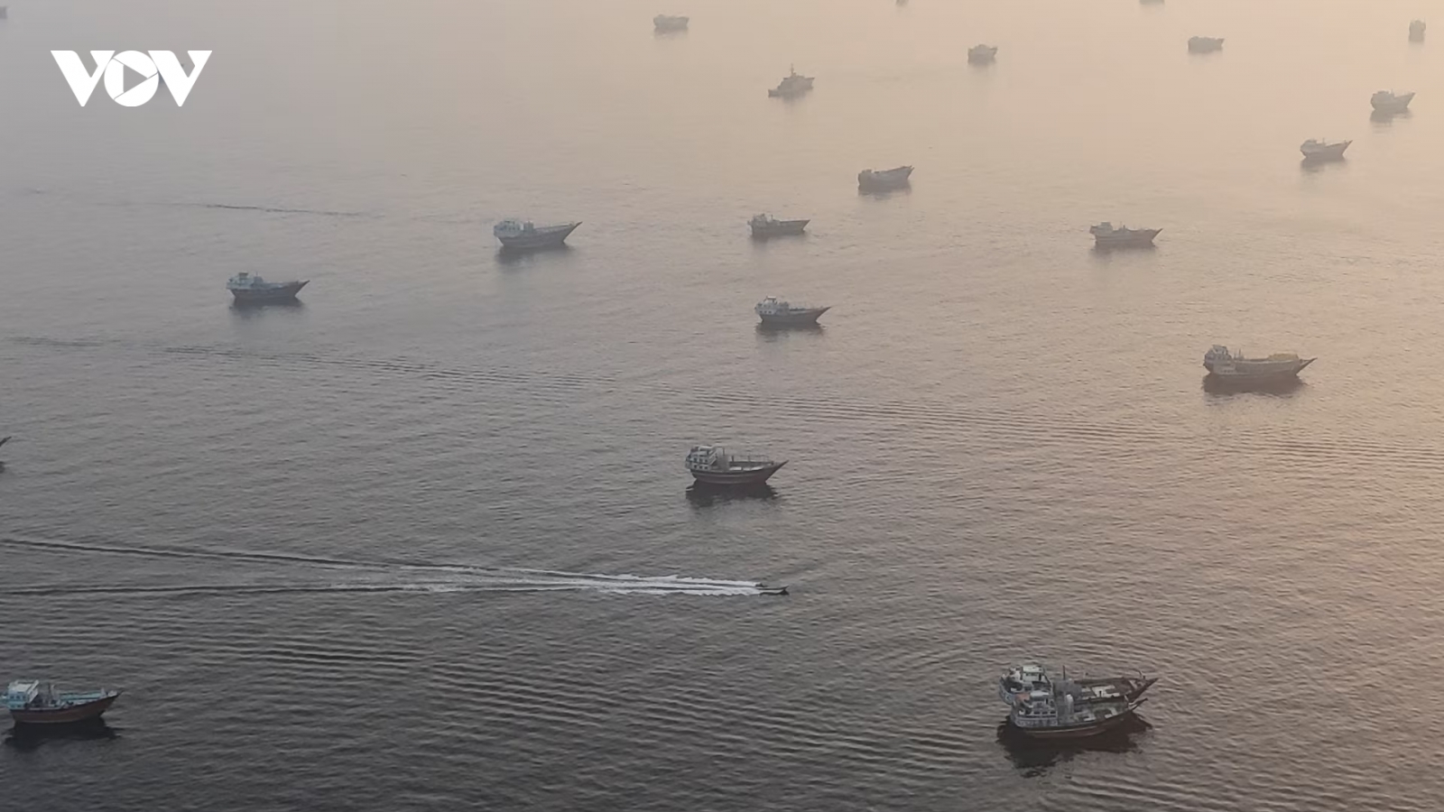 Ông Trump chỉ trích NATO vì không hỗ trợ Mỹ tại eo biển Hormuz