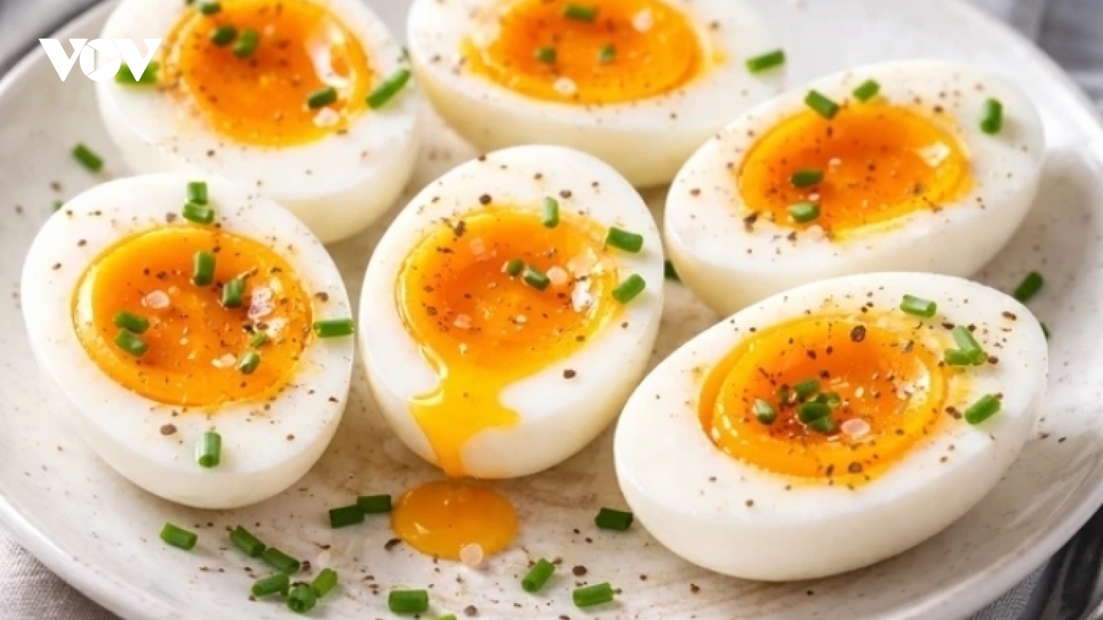 Ăn một quả trứng mỗi ngày có làm tăng mỡ máu?