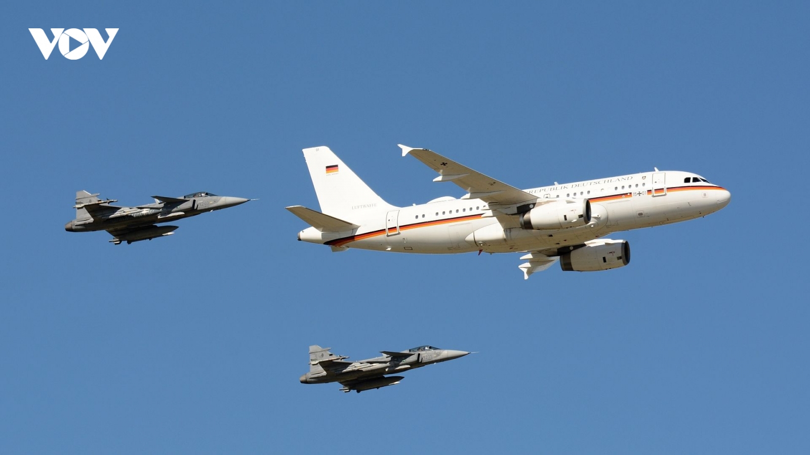 Hàng loạt siêu máy bay quân sự lần đầu lộ diện trong Ngày hội NATO tại Séc