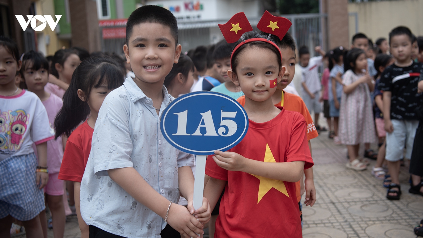 Trường học Hà Nội rộn ràng trước năm học mới sau sáp nhập