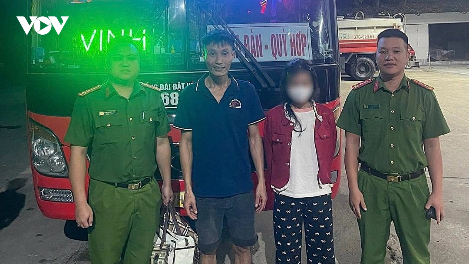 Kịp thời giải cứu bé gái 13 tuổi trở về sau lời mời “việc nhẹ, lương cao”