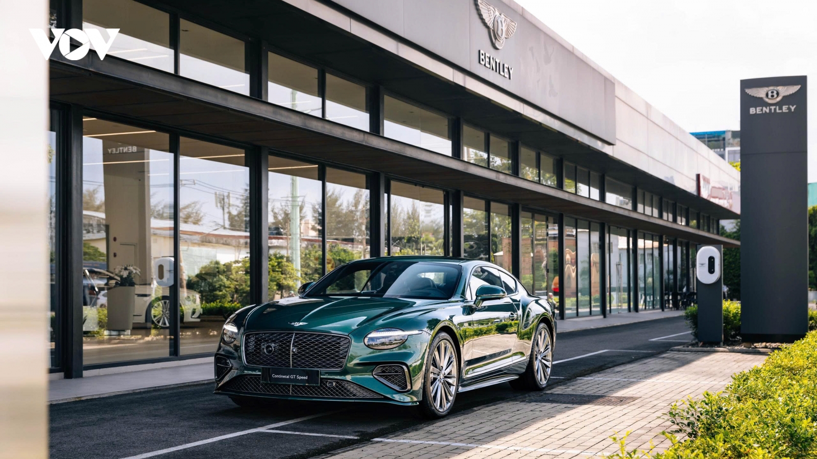 Bentley có nhà phân phối chính hãng mới tại Việt Nam