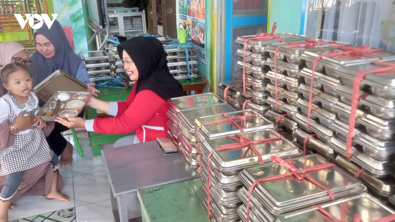 Indonesia xác định nguyên nhân ngộ độc hàng loạt trong bữa ăn trường học