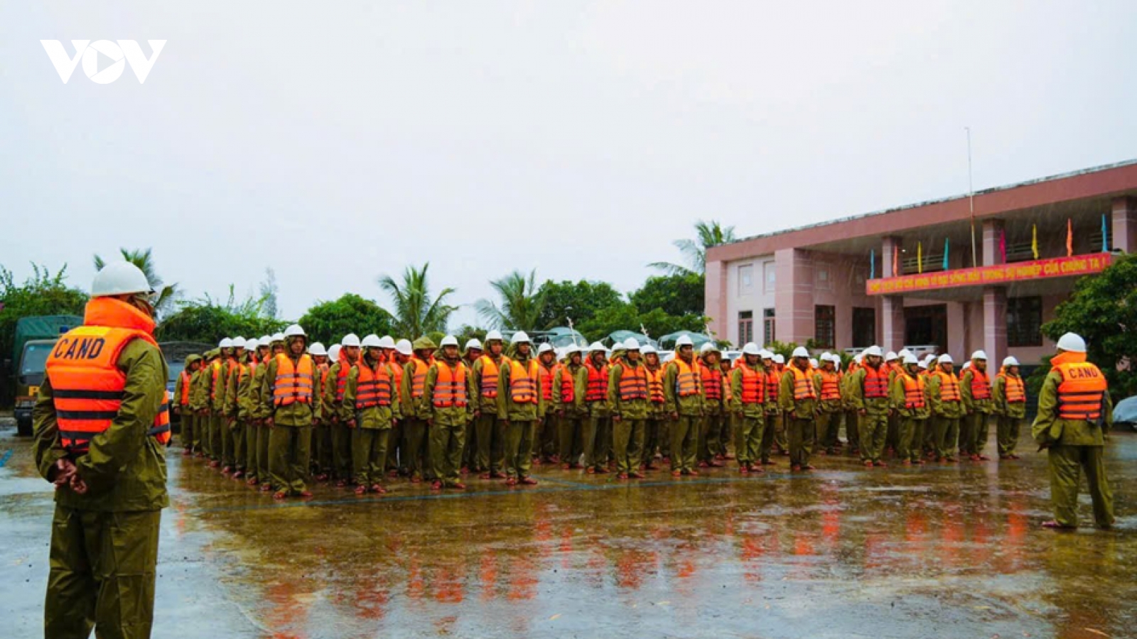 350 cán bộ, chiến sĩ Cảnh sát cơ động Đắk Lắk sẵn sàng ứng phó mưa lớn