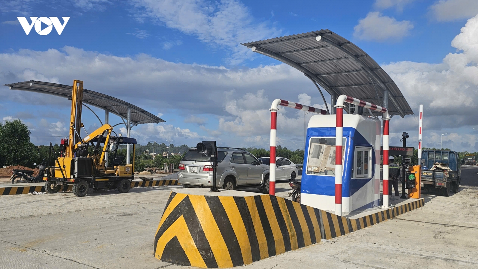 Quảng Ngãi: Nút giao Trì Bình - Dung Quất sắp khai thác sau hơn 8 năm chờ đợi