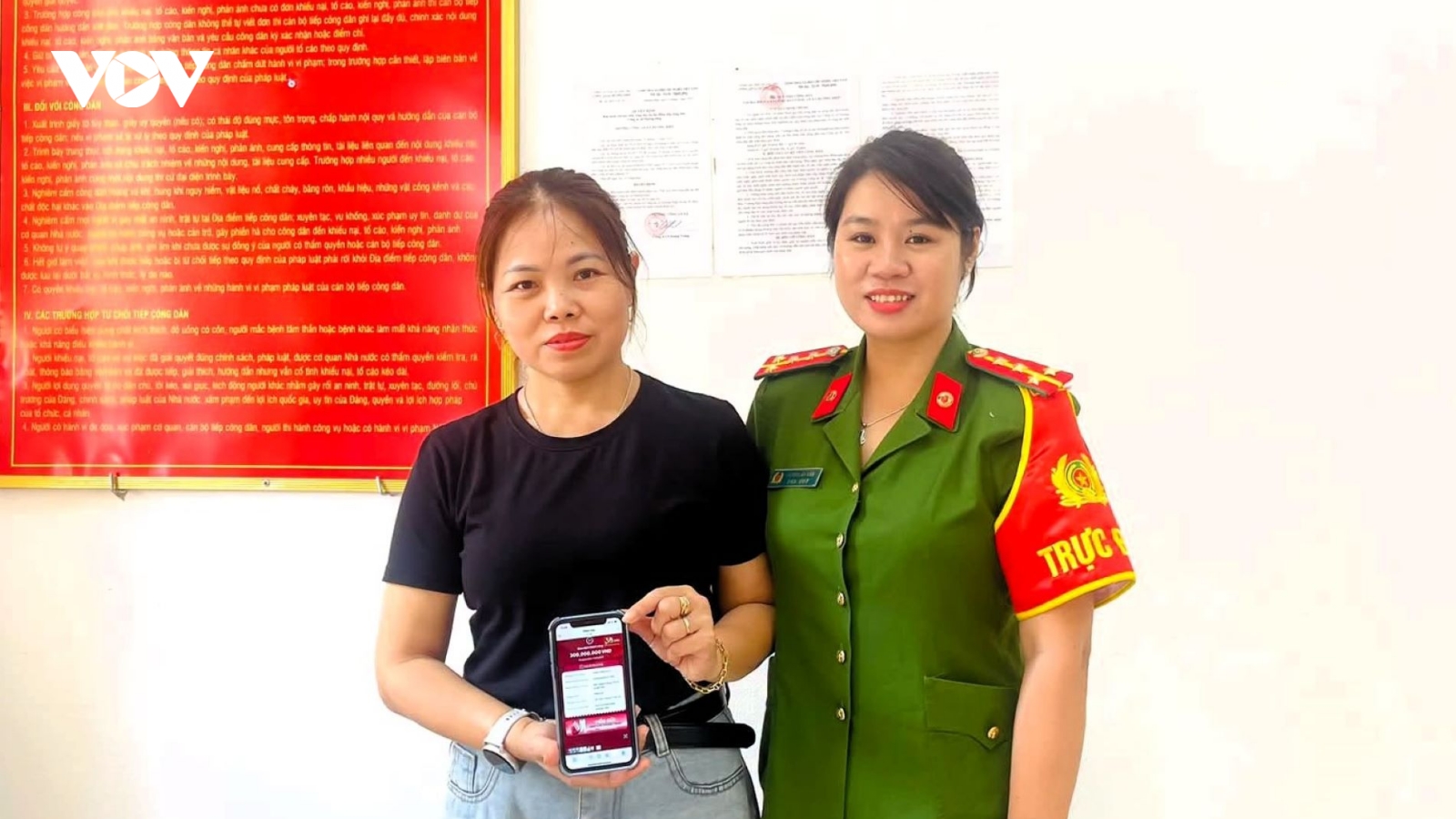 Cô giáo ở Quảng Trị chuyển trả 300 triệu cho người chuyển nhầm