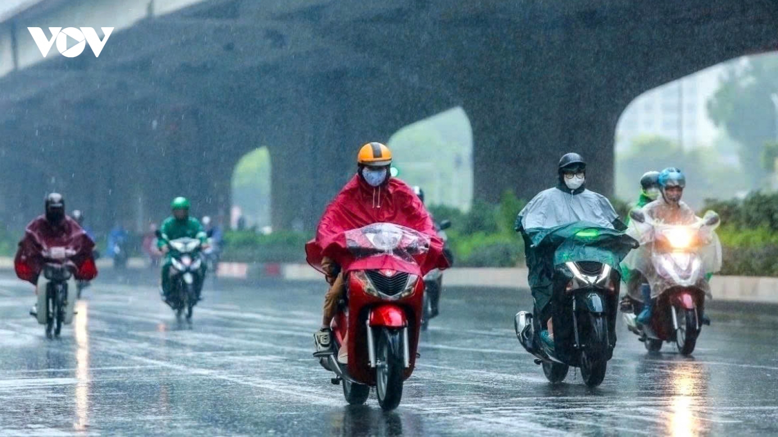 Cold air mass strengthens, northern Vietnam turns cooler