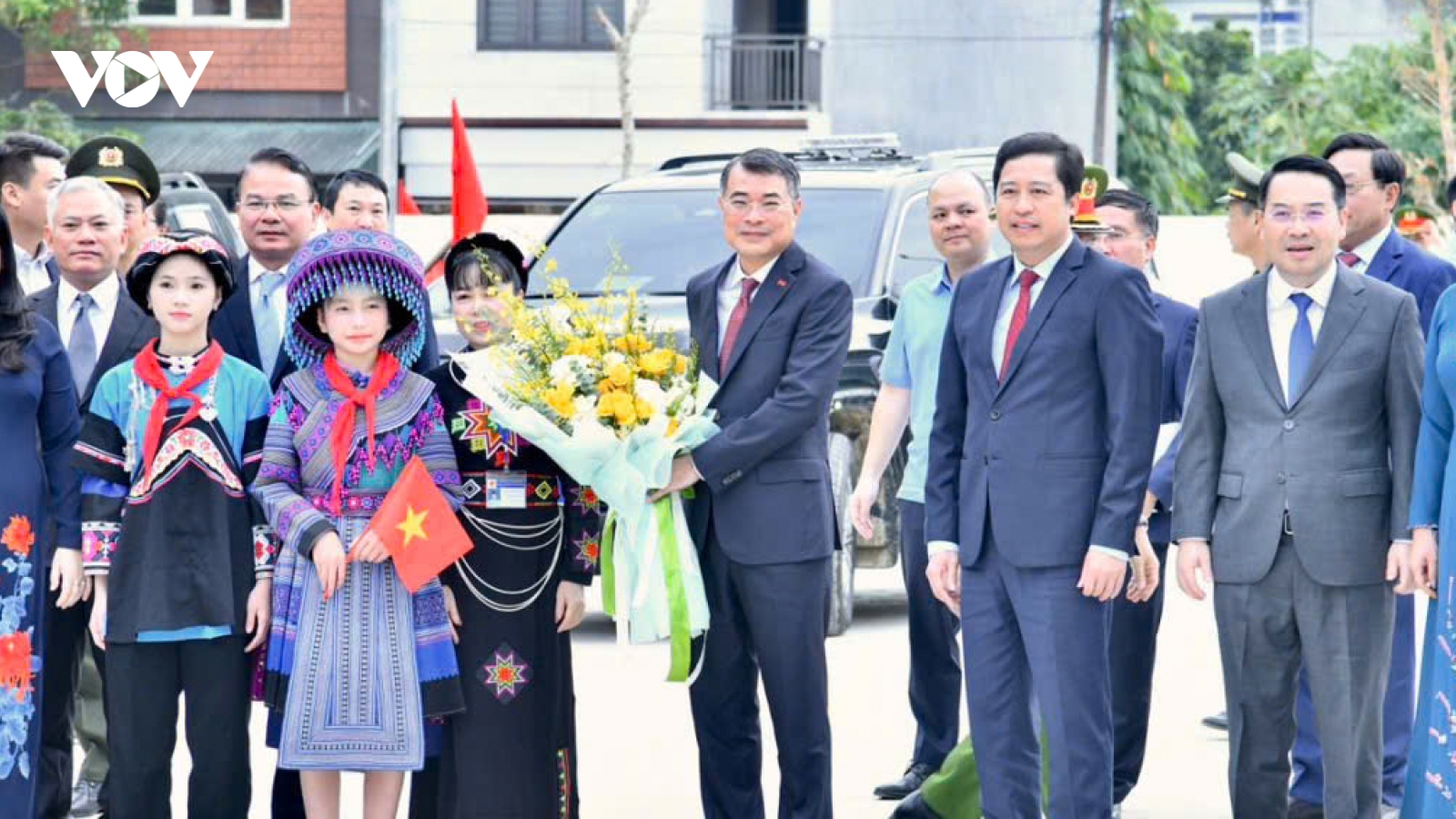Học sinh cả nước hân hoan trong lễ khai giảng năm học mới 2026-2027