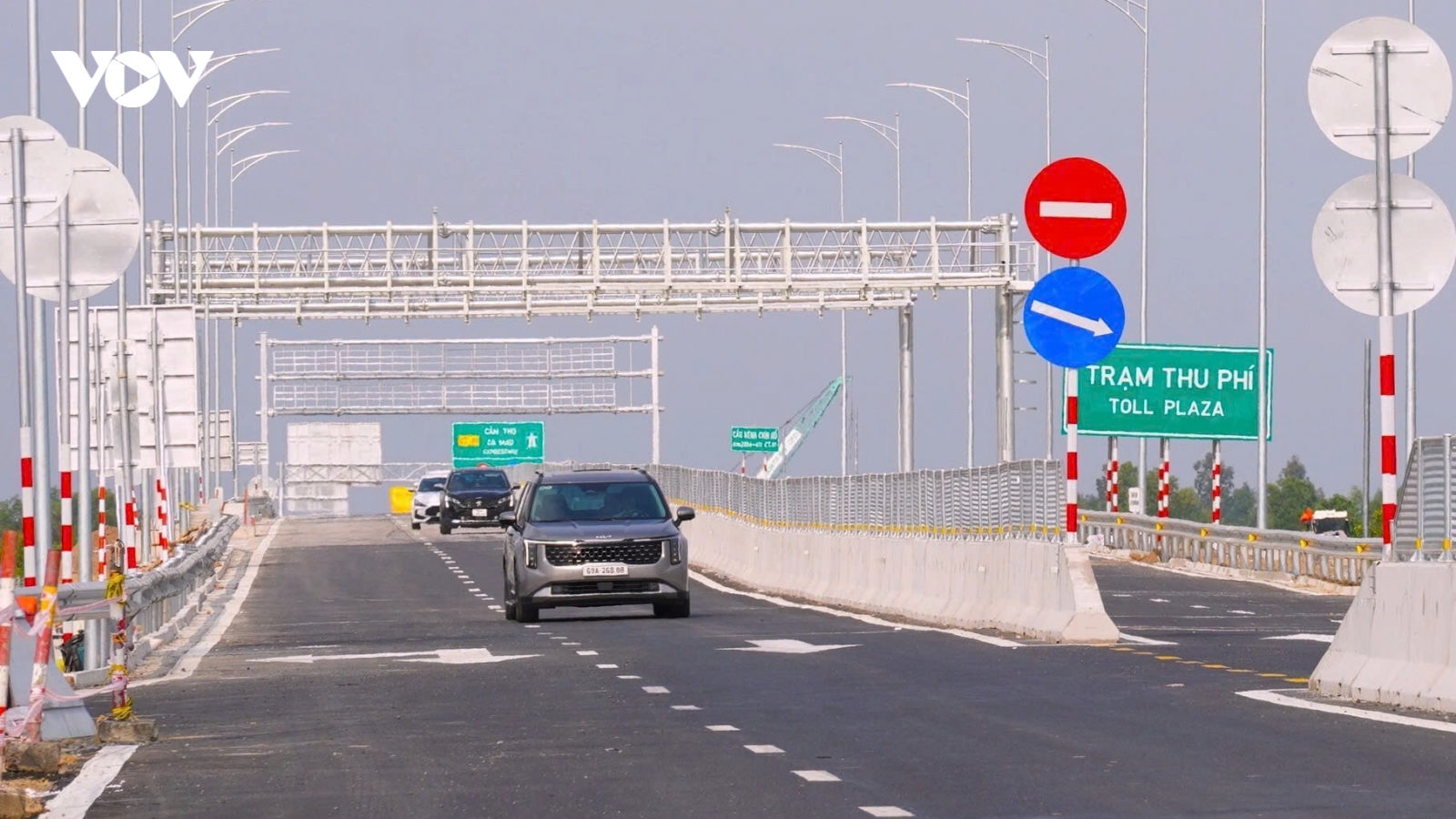 Cao tốc Cần Thơ - Cà Mau lùi thời điểm thu phí, tiếp tục hoàn thiện hệ thống