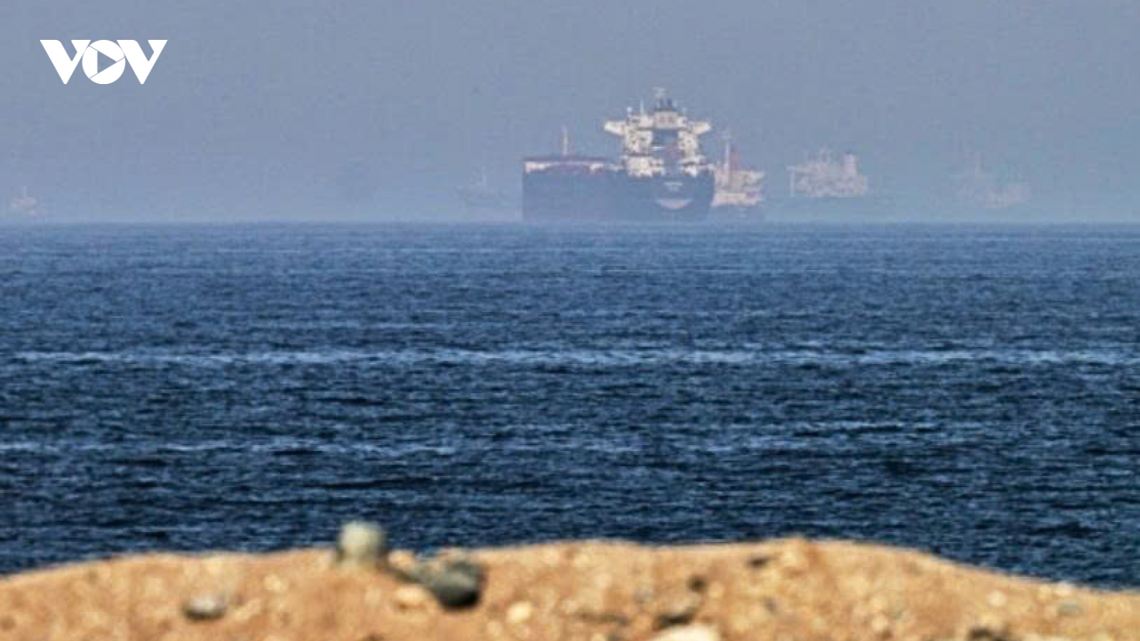 Đại giáo chủ Iran ủng hộ đề xuất mở lại eo biển Hormuz