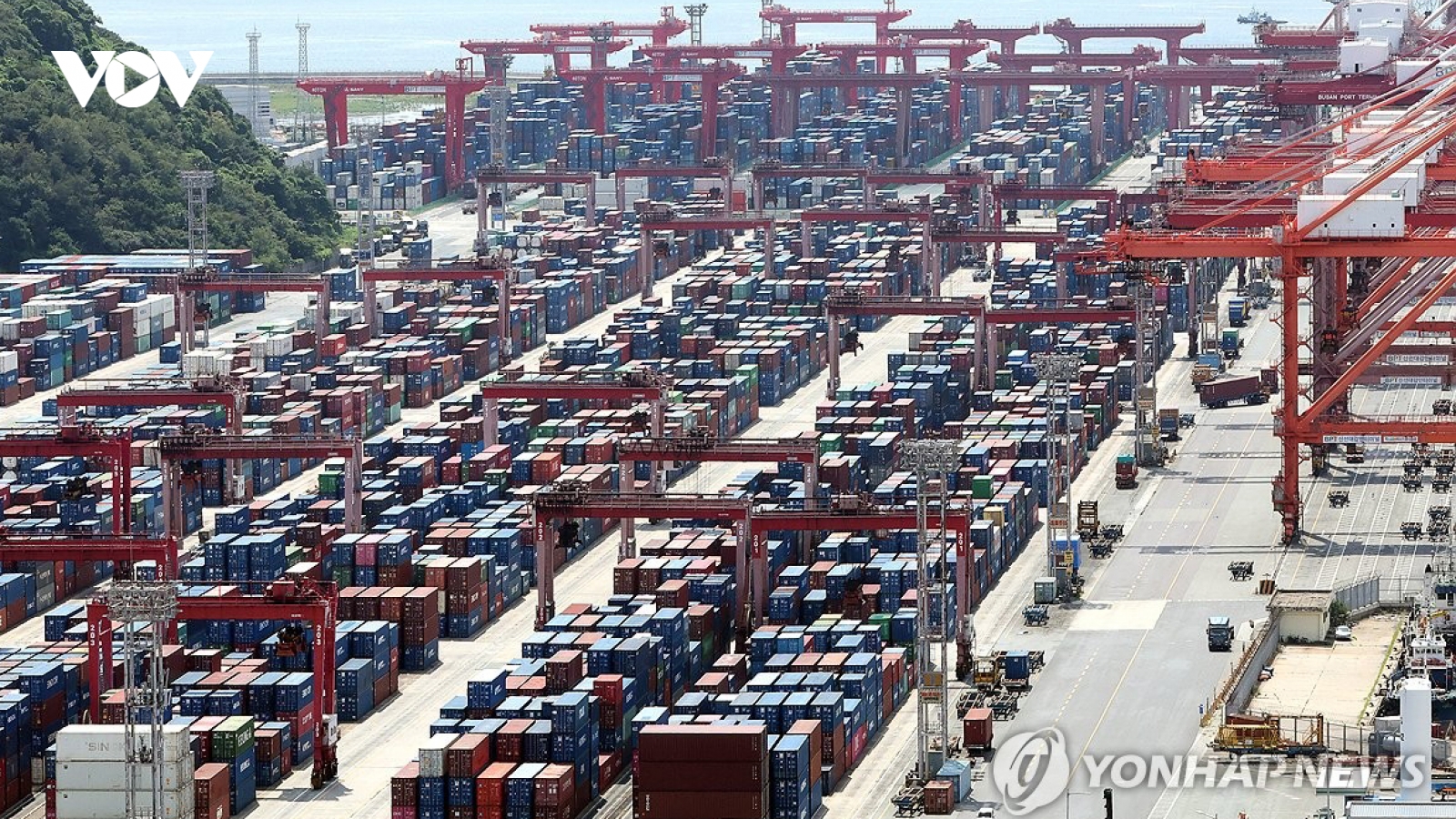 Kinh tế Hàn Quốc cải thiện mạnh nhờ xuất khẩu và đầu tư liên quan hạ tầng AI
