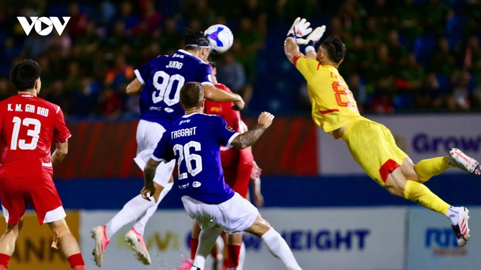 Kết quả V-League hôm nay 5/9: Hà Nội FC thua CLB CA TP.HCM, Ninh Bình thắng đậm