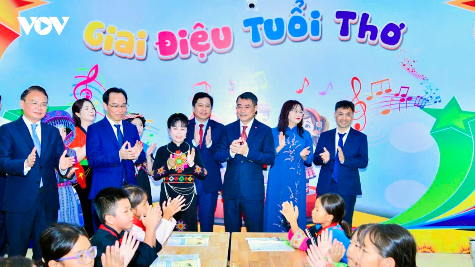 Lãnh đạo Đảng, Nhà nước dự lễ khánh thành điểm trường và khai giảng năm học mới
