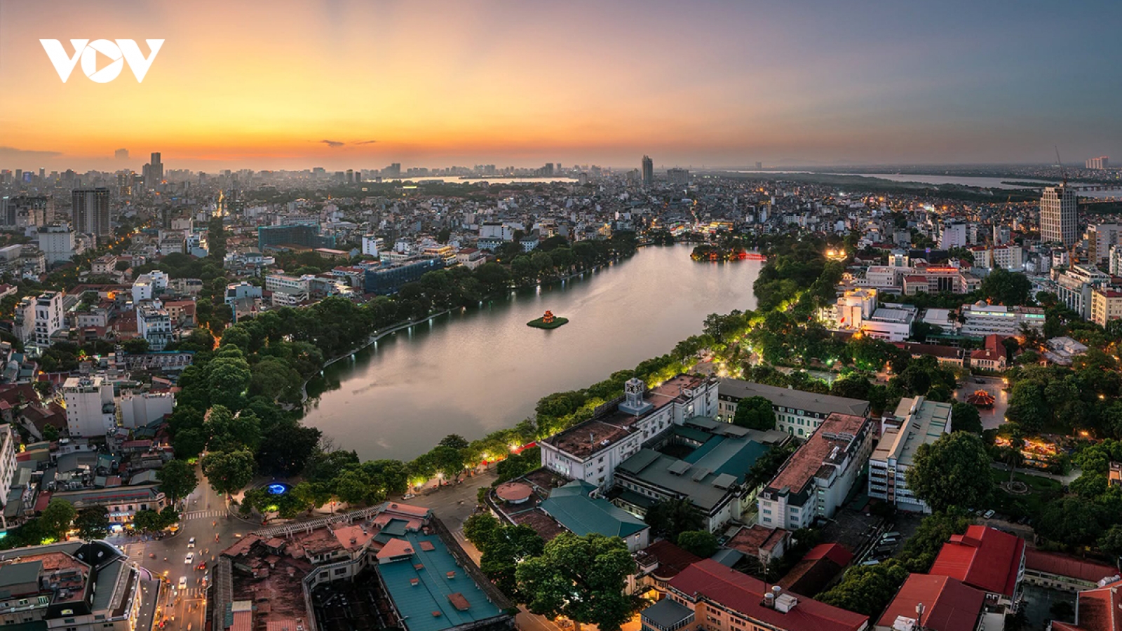 Không gian xung quanh Hồ Gươm: Không cần Khải Hoàn Môn