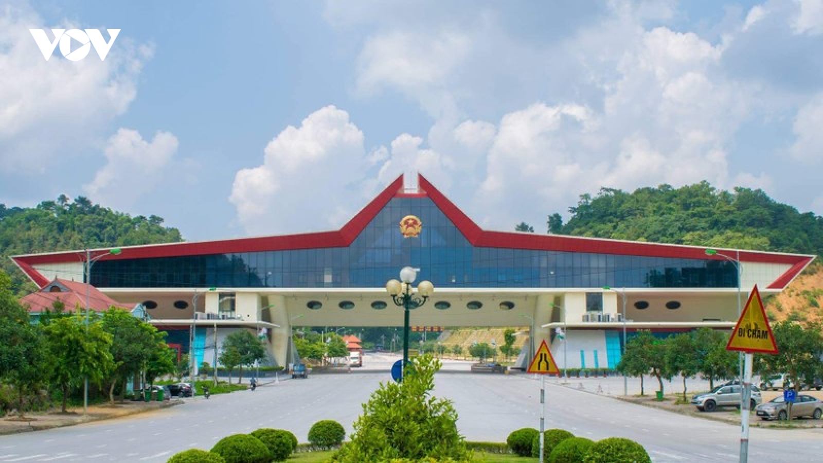 Cửa khẩu Đồng Đăng - Lạng Sơn hướng tới trung tâm logistics quốc gia, quốc tế