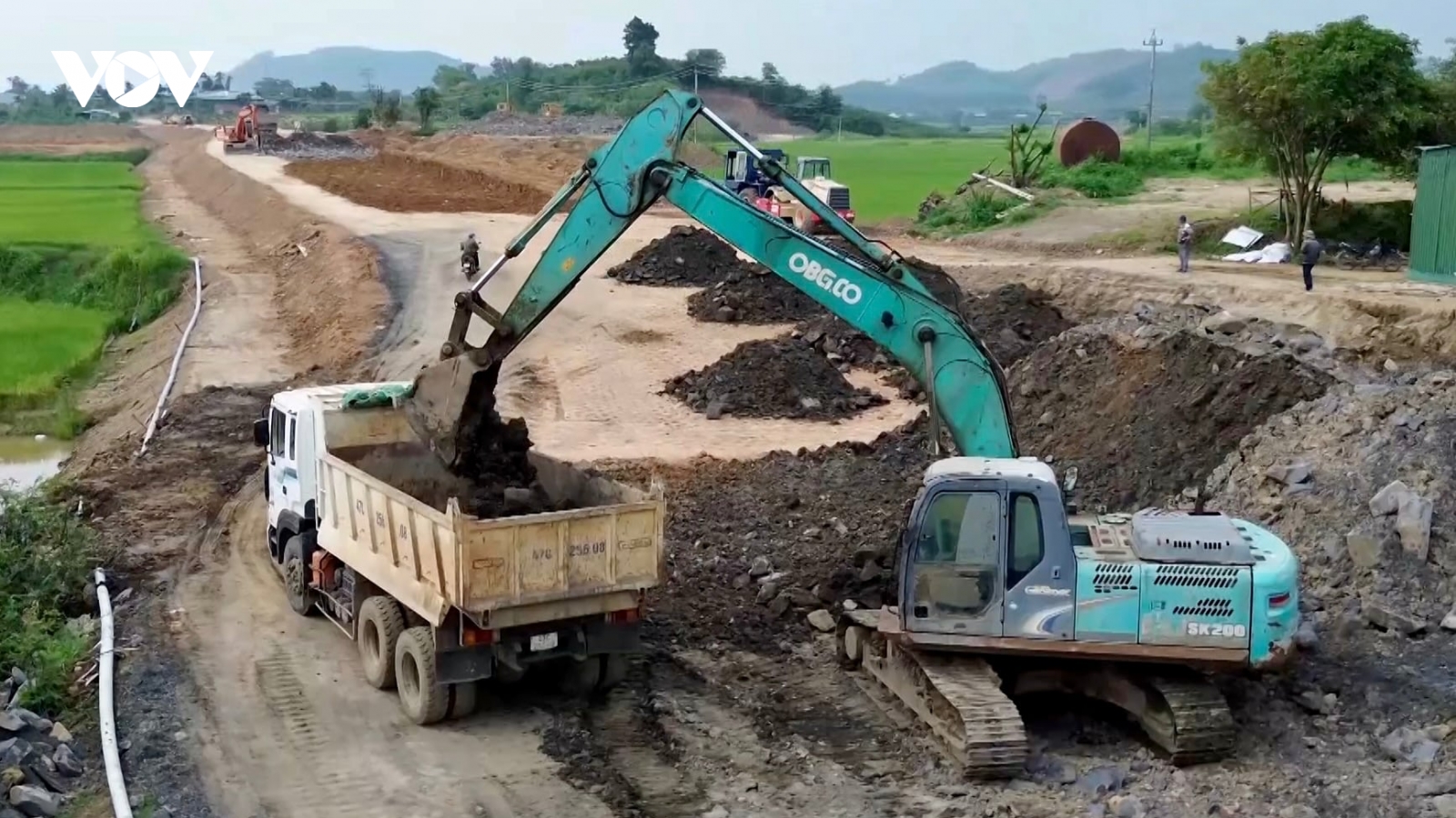 Đắk Lắk khẩn trương thi công cầu vượt sông Krông Bông