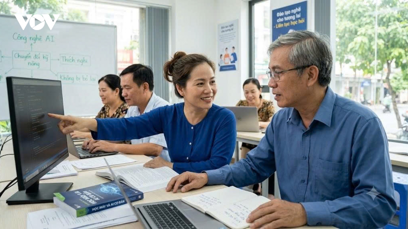 Lao động trên 40 tuổi làm gì để không bị bỏ lại trong thời đại AI?
