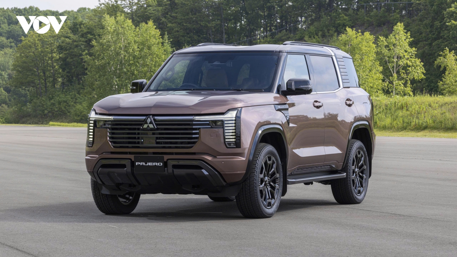 Mitsubishi Pajero thế hệ mới ra mắt, chờ ngày về Việt Nam