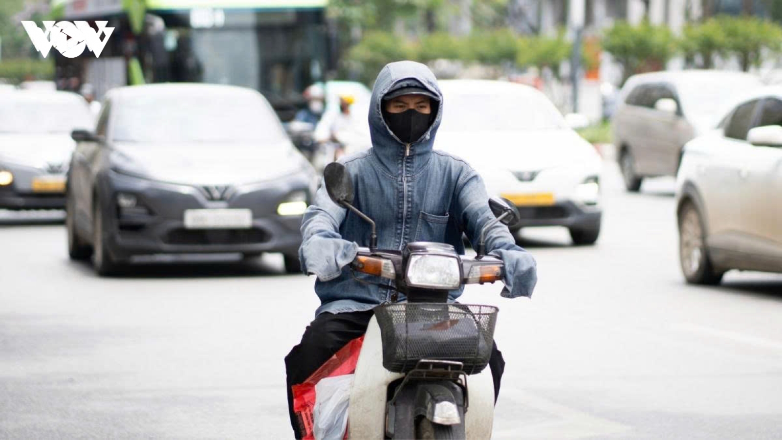 Thời tiết hôm nay 30/9: Hà Nội nắng nóng 37 độ, Nam Bộ chiều có mưa