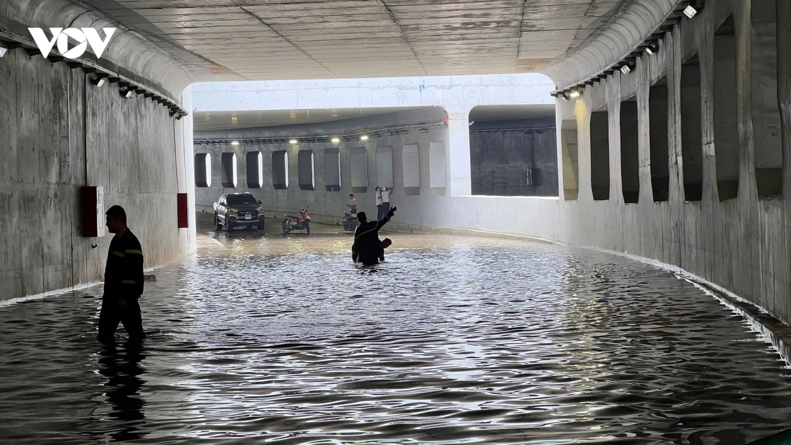 Nguyên nhân hầm chui nút giao An Phú (TP.HCM) bị ngập sau mưa lớn