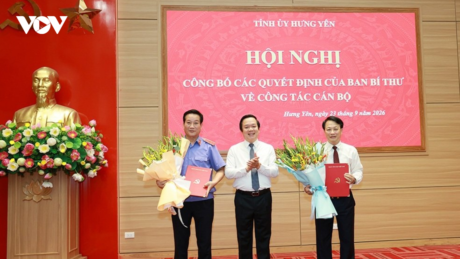Hưng Yên công bố các quyết định của Ban Bí thư về công tác cán bộ