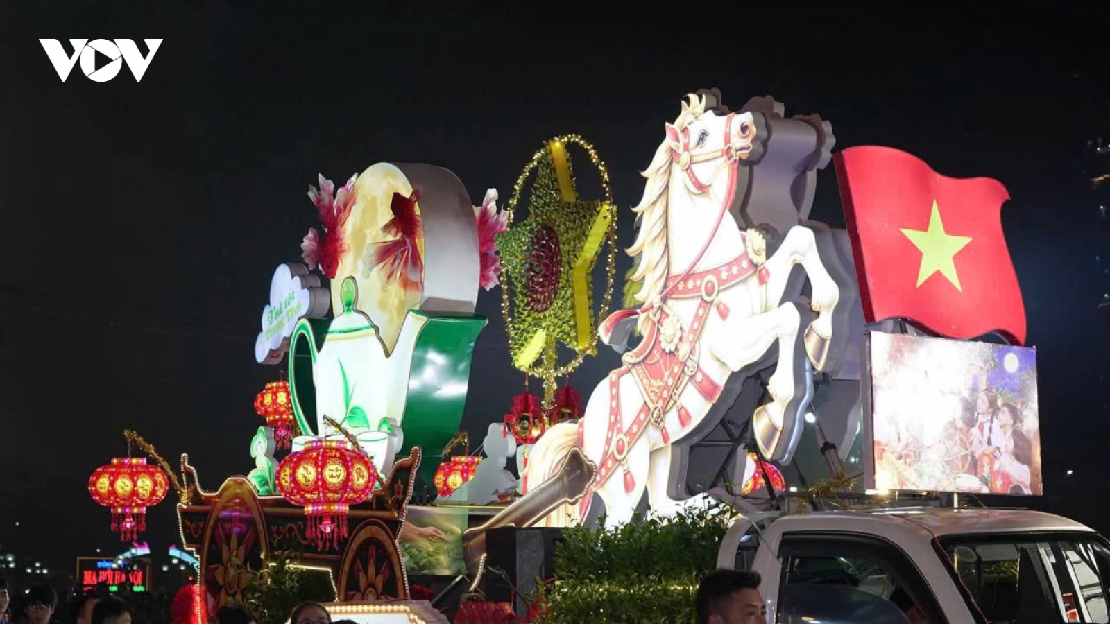 Thái Nguyên - “Rộn ràng mùa trăng yêu thương”