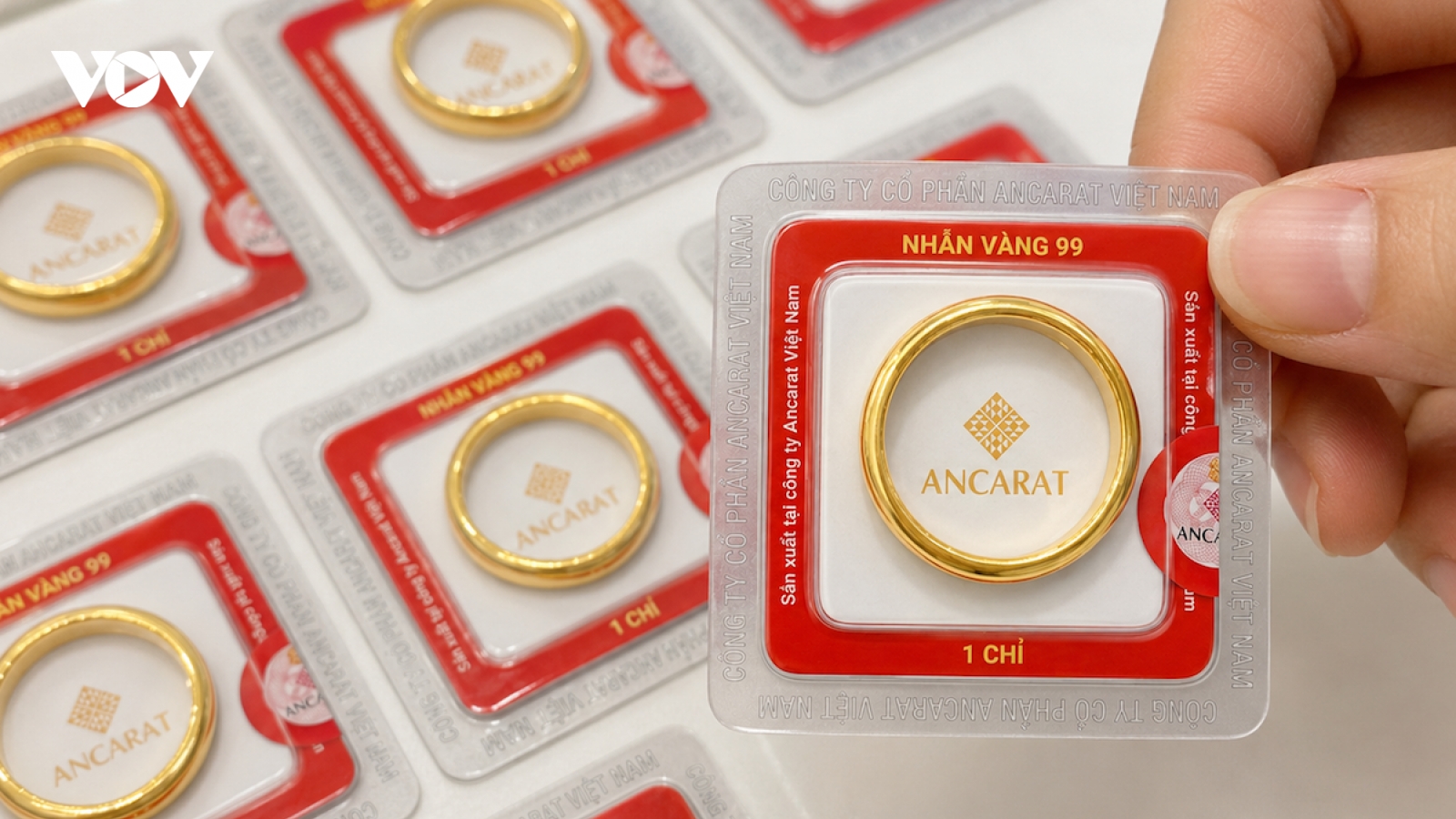Giá vàng hôm nay 2/10: Vàng SJC có giá 140,5-143,5 triệu đồng/lượng