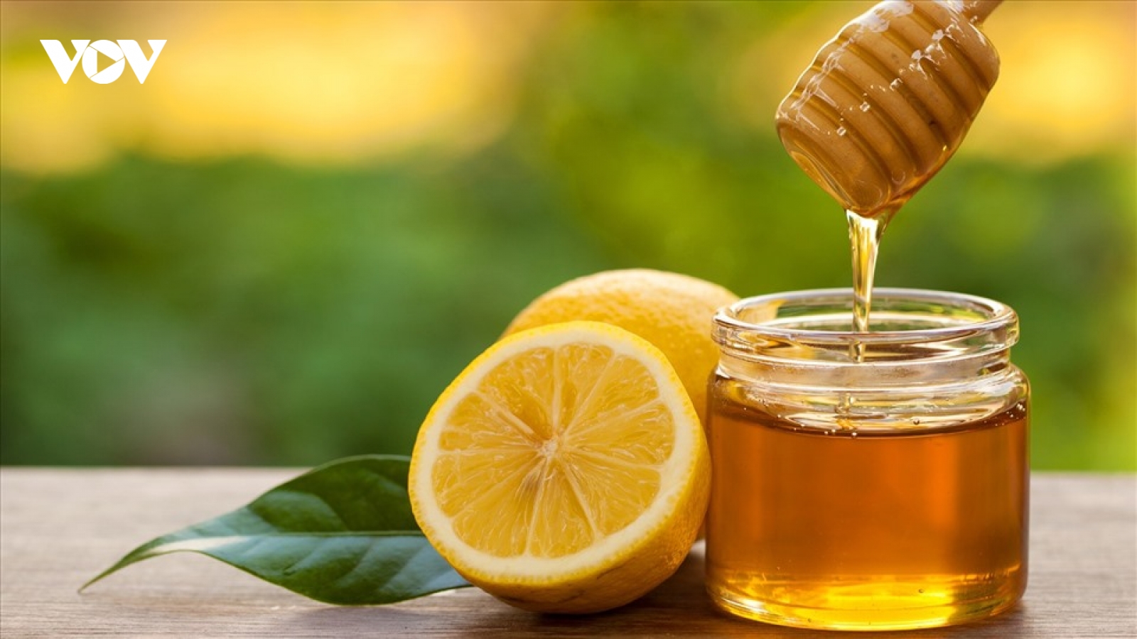 Uống gì để gan khỏe, da bớt nổi mụn?