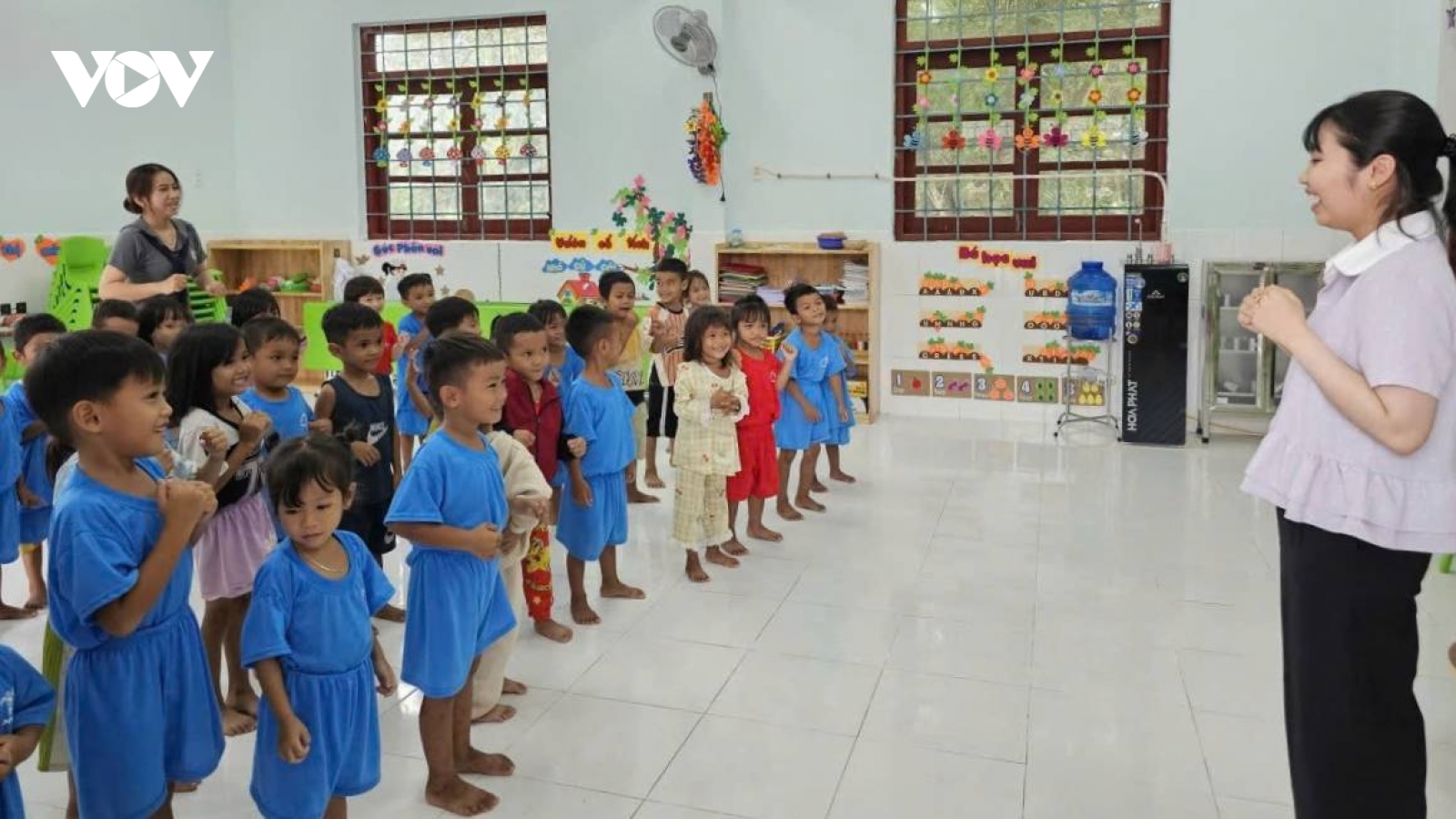 Trẻ 5-6 tuổi thuộc diện phổ cập giáo dục mầm non được miễn, giảm, hỗ trợ học phí