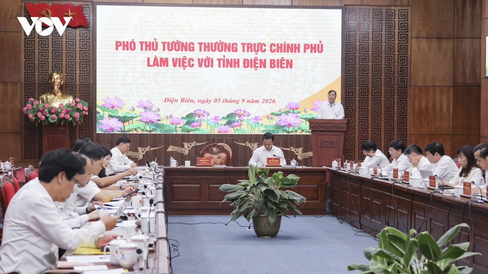 Phó Thủ tướng Thường trực Phạm Gia Túc làm việc với tỉnh Điện Biên