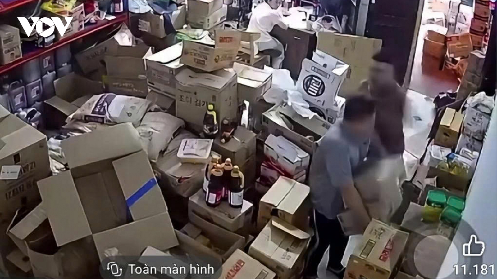 Tạm giữ đối tượng đánh người khác gãy xương mũi, gò má vì bị quệt vào chân