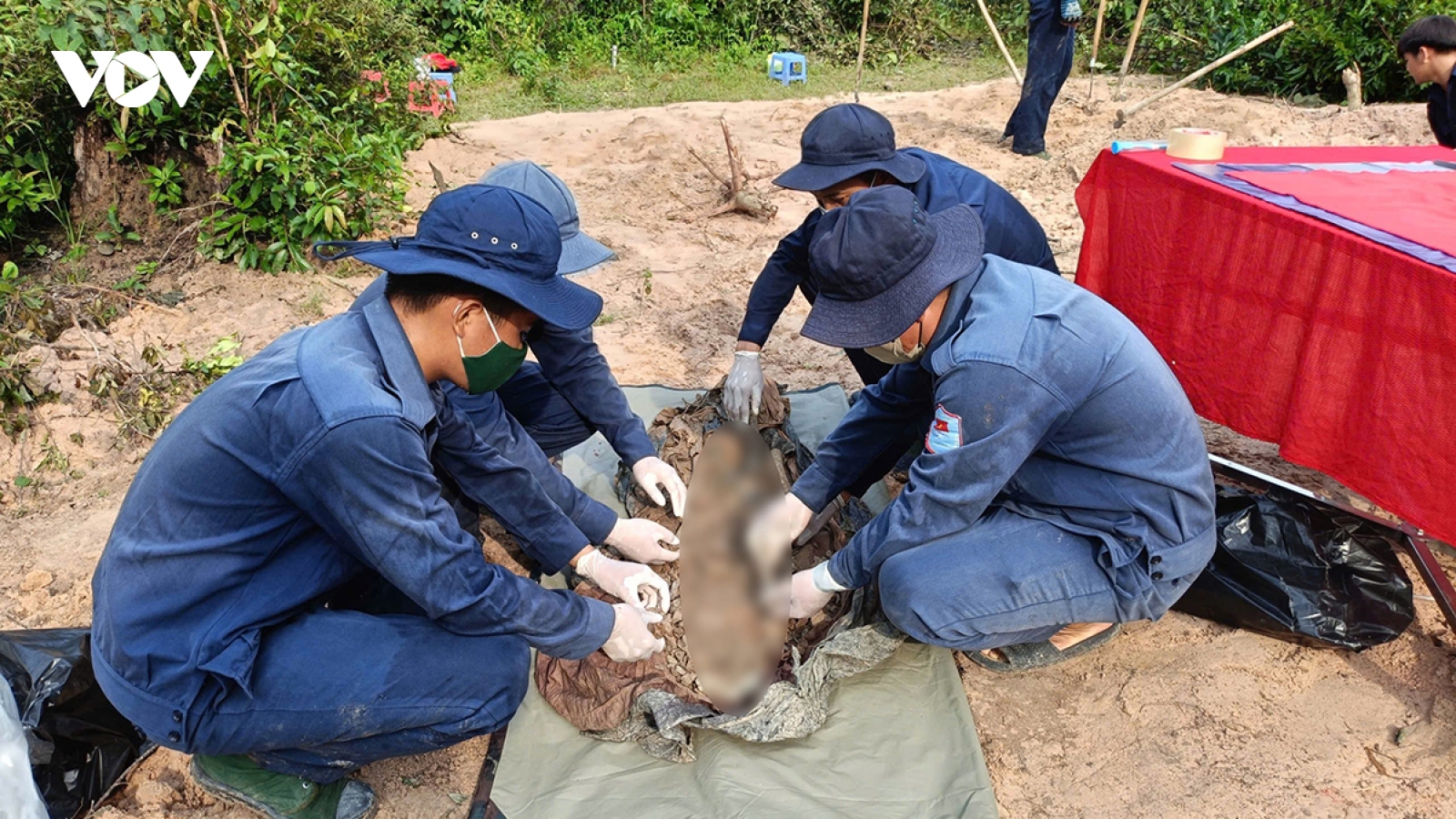 Team K90 recovers 10 Vietnamese fallen soldiers’ remains in Cambodia