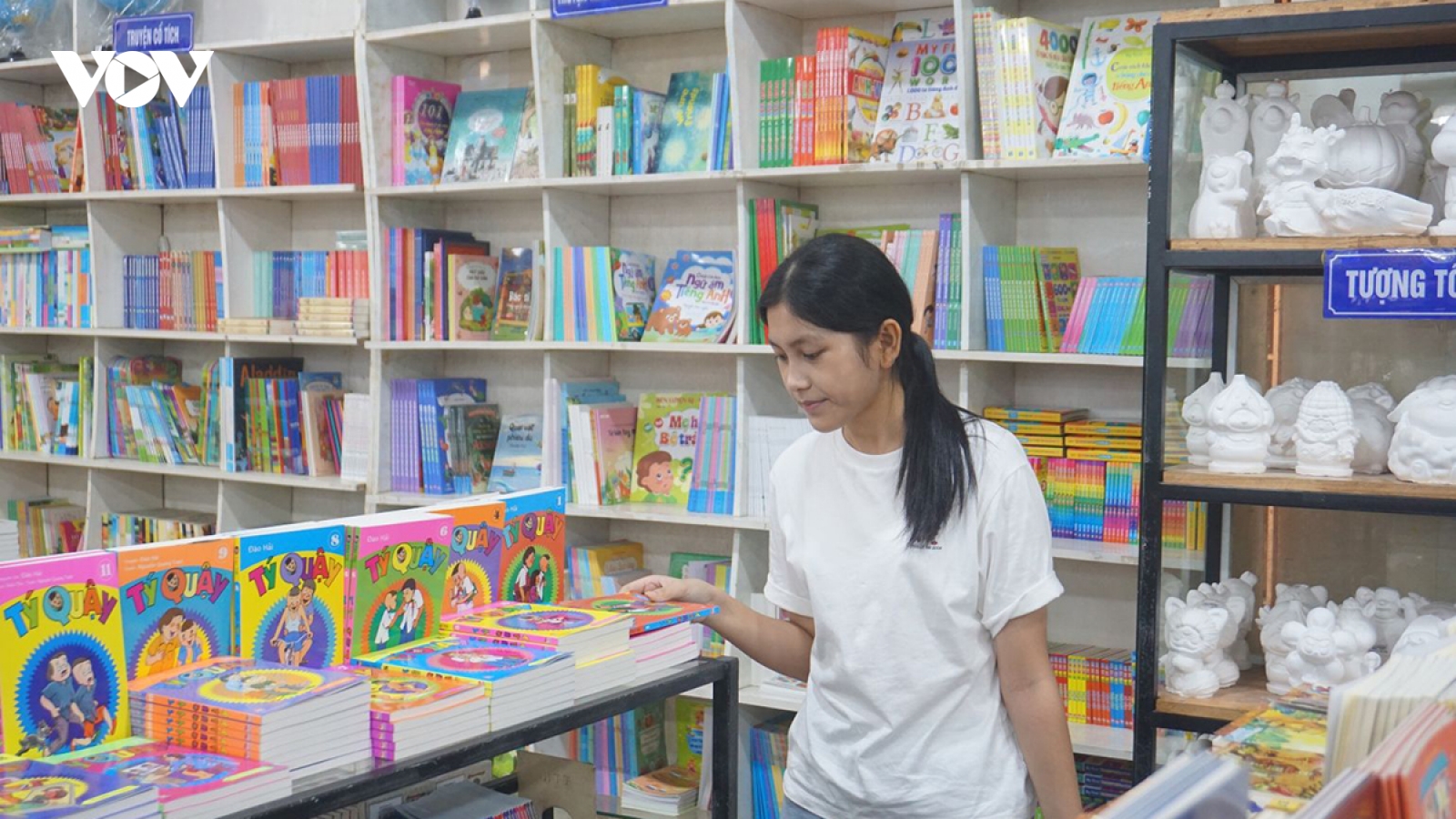Thiếu sách giáo khoa đầu năm học, Huế đang tìm giải pháp khắc phục