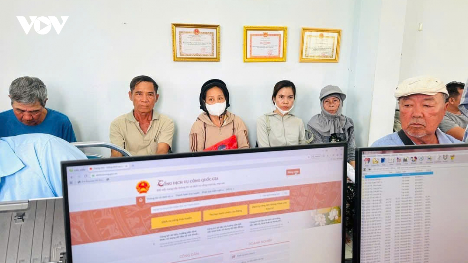 Cải cách hành chính từ mô hình giải quyết hồ sơ 60 phút