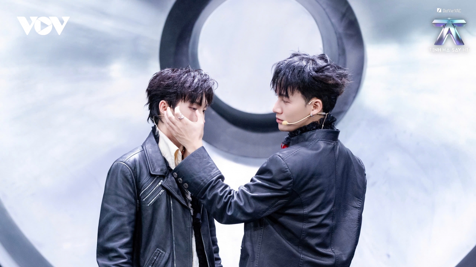 Ali Hoàng Dương, JSOL cùng 3 anh trai bị loại trước Chung kết Tinh hà say hi