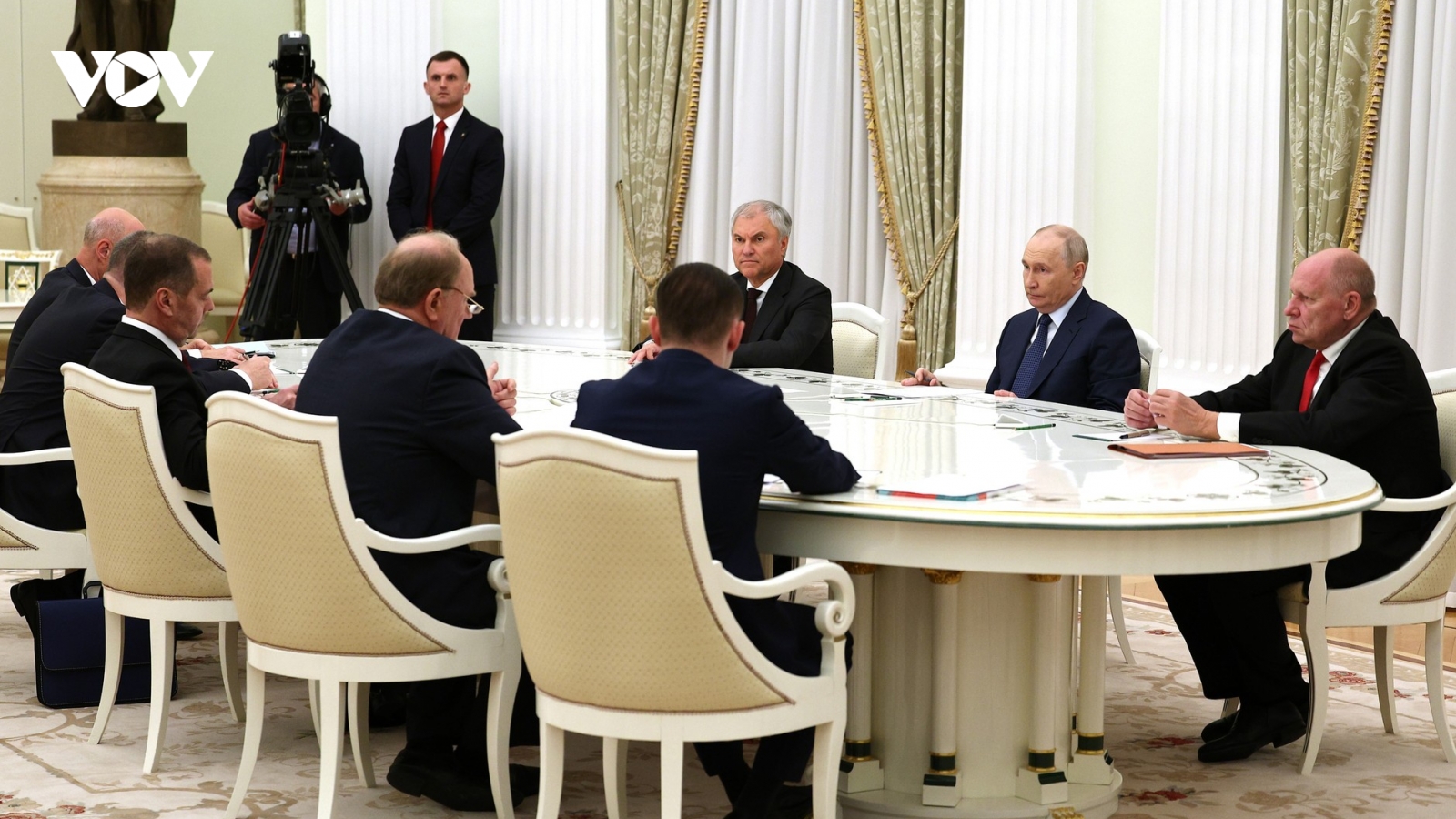 Tổng thống Putin gặp lãnh đạo các đảng vào Duma Quốc gia khóa mới