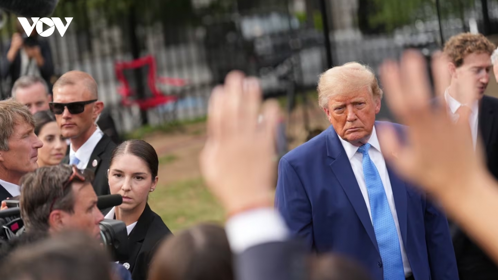 Ông Trump ký sắc lệnh đổi cách gọi trí tuệ nhân tạo thành “siêu trí tuệ”