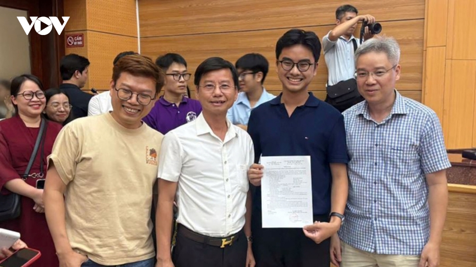 Con trai Phó Giám đốc A9 Bạch Mai chọn Hồi sức cấp cứu, nối nghiệp cha