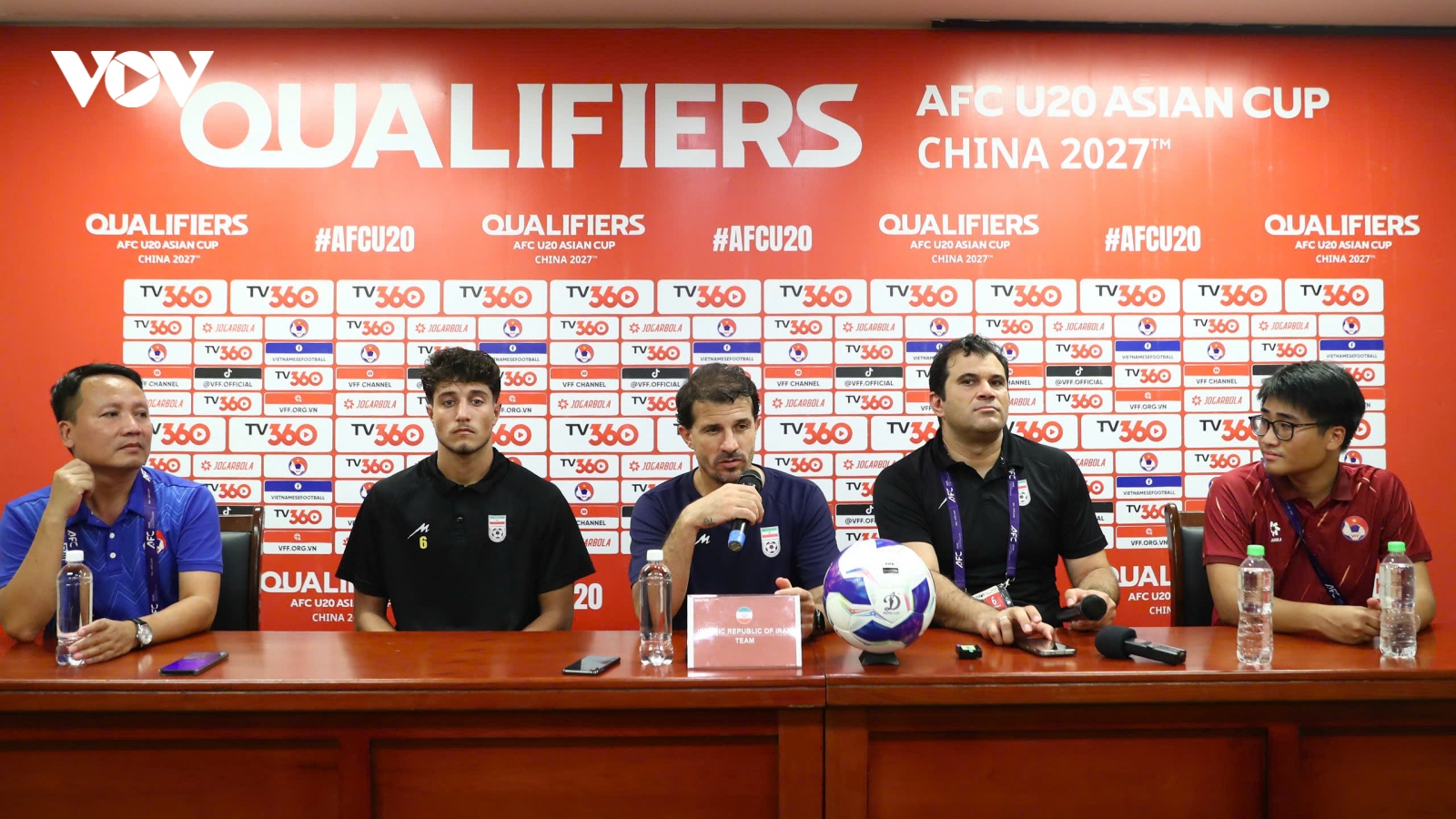 Huấn luyện viên U20 Iran bất ngờ khen ngợi U20 Việt Nam