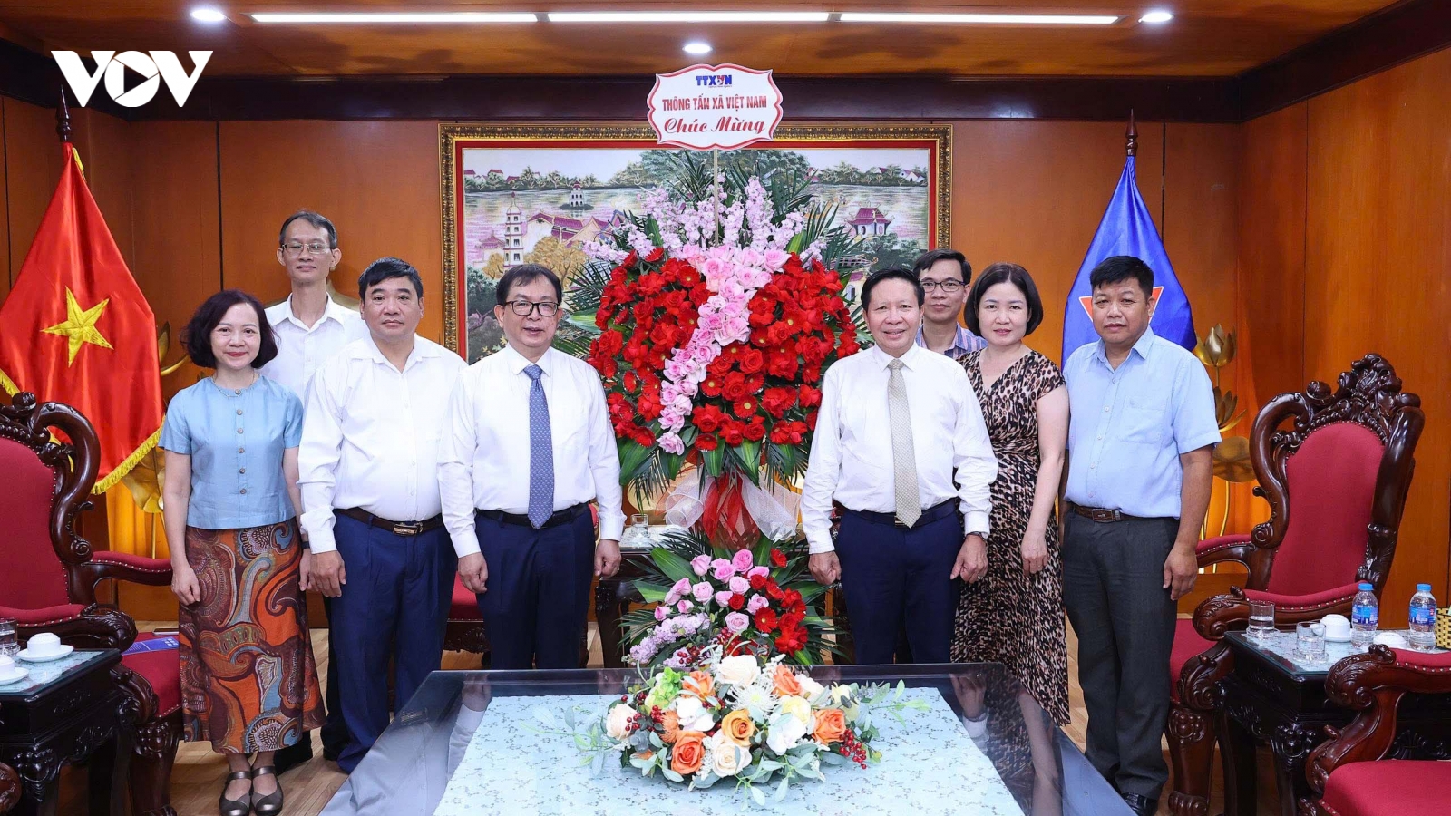Thông tấn xã Việt Nam chúc mừng VOV nhân kỷ niệm 81 năm thành lập