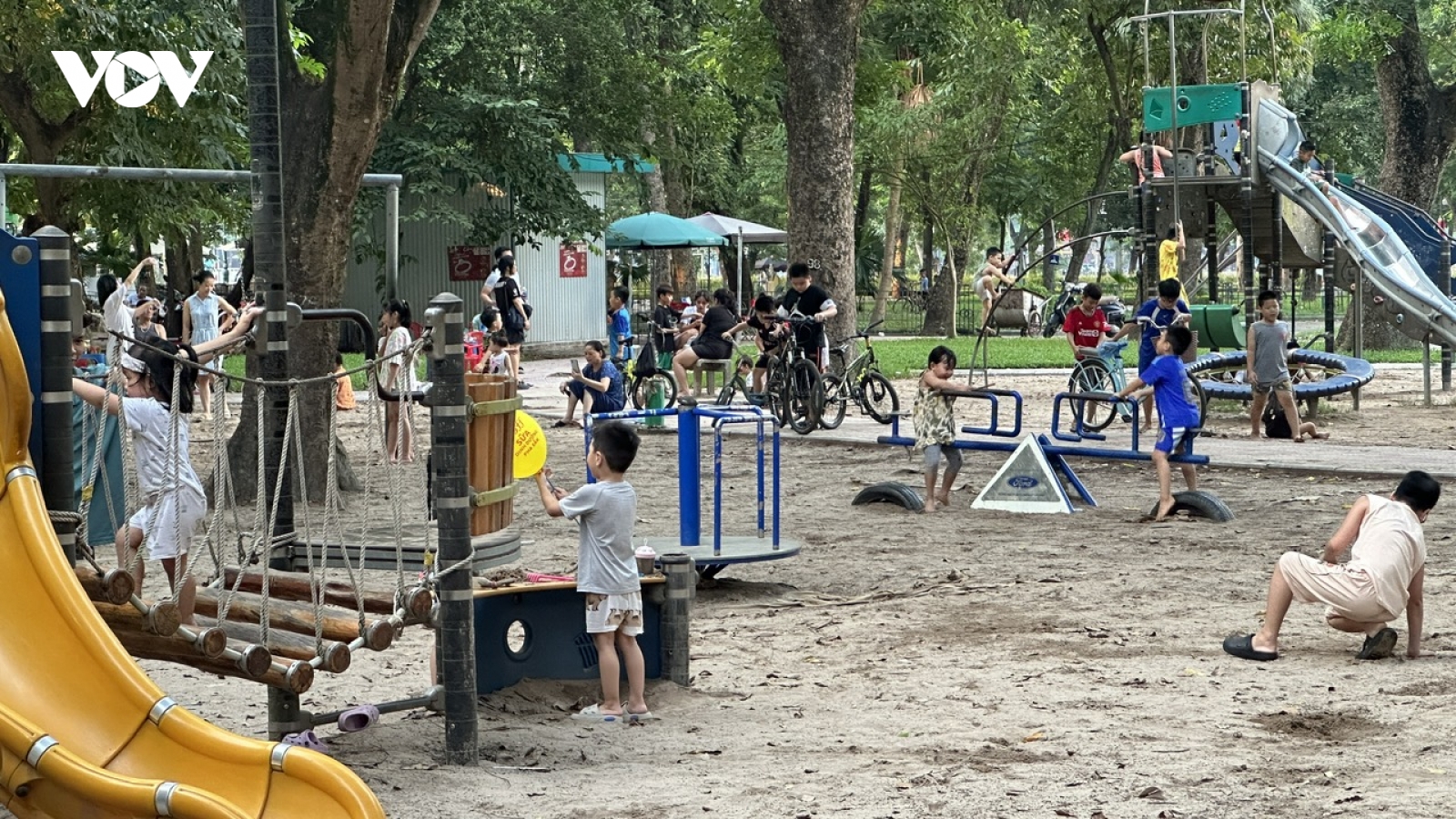 Hà Nội giải trình việc quản lý, khai thác thiết chế văn hóa, thể thao